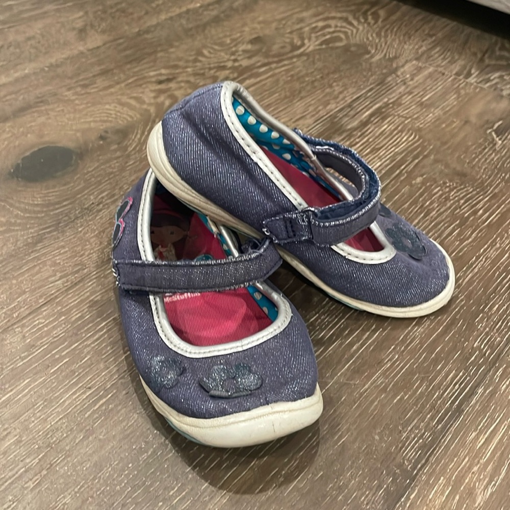 Little girls velcro flats. In used condition